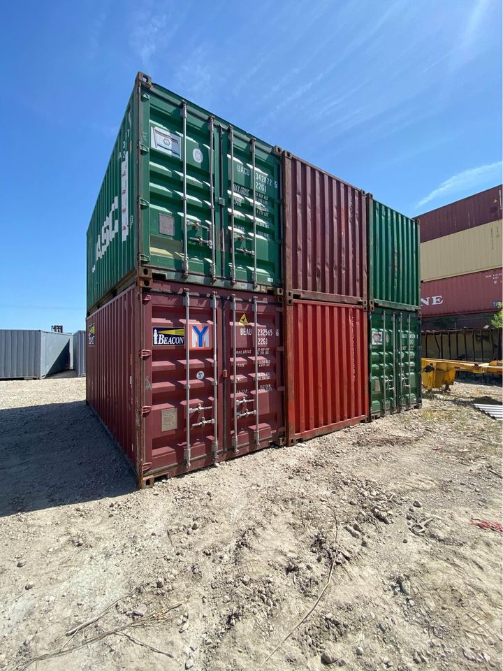Shipping container photo from the LC Container yard in Hutchins, Texas